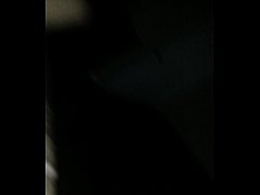 Молодой сосет мужику