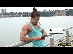 Гей красивые парни занимаются сексом